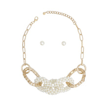 Load image into Gallery viewer, Chain Chunky Gold Cream Pearl Links Necklace
