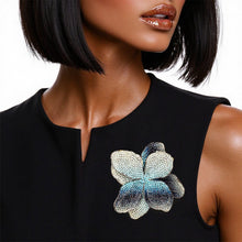 Cargar imagen en el visor de la galería, Brooch Handcrafted Brilliant Blue Flower Pin Clip
