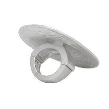 Cargar imagen en el visor de la galería, Ring XL Fierce Tribal Matte Silver Industrial Round
