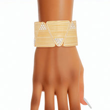 Cargar imagen en el visor de la galería, Bracelet Gold Triangle Stone Stretch for Women
