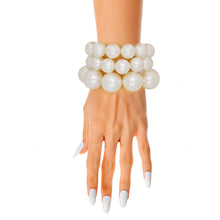 Cargar imagen en el visor de la galería, Bracelets Jumbo Cream Pearl Stretch Set for Women
