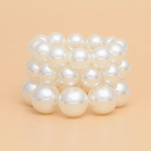 Cargar imagen en el visor de la galería, Bracelets Jumbo Cream Pearl Stretch Set for Women
