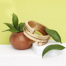 Cargar imagen en el visor de la galería, Bangle Gold Coiled Tubogas Style Spring Bracelet
