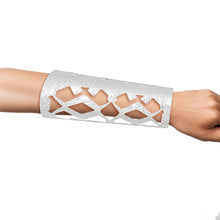 Cargar imagen en el visor de la galería, Cuff Textured Silver Cutout Long Armor Bracelet
