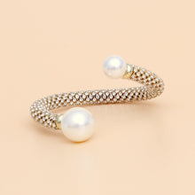 Cargar imagen en el visor de la galería, Cuff Gold Twist Rhinestone Pearl Capped Bracelet
