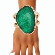 Cargar imagen en el visor de la galería, Cuff Vivid Green Resin Chunky Gold Bracelet Women
