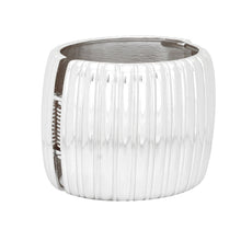 Cargar imagen en el visor de la galería, Cuff Silver Sculptural Ribbed Wide Hinge Bracelet
