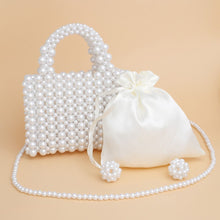 Cargar imagen en el visor de la galería, Top Handle Square White Pearl Woven Handmade Bag
