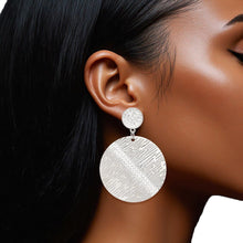 Cargar imagen en el visor de la galería, Drop Silver Party Ready Clear Rhinestone Earrings
