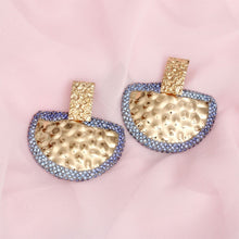 Cargar imagen en el visor de la galería, Drop Blue Stone Bubbled Gold Semicircle Earrings
