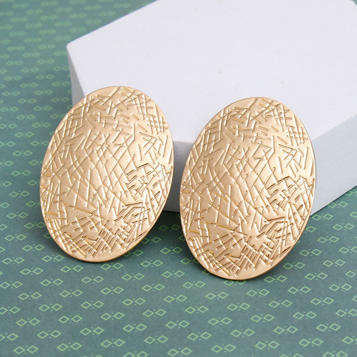 Stud Gold Metal Scratched Oval Plate Earrings
