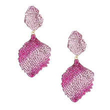 Cargar imagen en el visor de la galería, Drop Brilliant Fuchsia Pave Stone Petal Earrings
