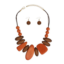Cargar imagen en el visor de la galería, Collar Chunky Geo Brown Wood Earthy Necklace
