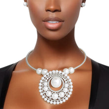 Cargar imagen en el visor de la galería, Pendant Necklace Silver Pearl Circular Set Women
