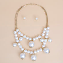 Cargar imagen en el visor de la galería, Bib Cream Pearl Baubles Layered Necklace Women
