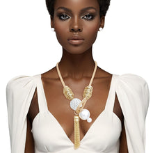 Load image into Gallery viewer, Toggle Pearl and Aurbo Tassel Gold Chain Necklace
