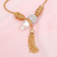 Load image into Gallery viewer, Toggle Pearl and Aurbo Tassel Gold Chain Necklace
