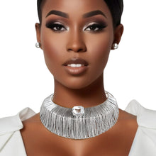Load image into Gallery viewer, Choker Silver Wide Rigid Armor Set for Women
