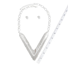 Cargar imagen en el visor de la galería, Bib Geometric Silver Wire V Chain Necklace Set
