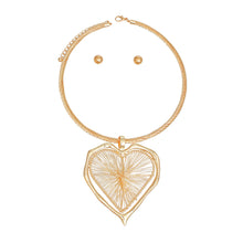 Load image into Gallery viewer, Pendant Necklace Gold Wire Heart Set for Women
