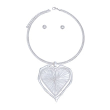 Load image into Gallery viewer, Pendant Necklace Silver Wire Heart Set for Women
