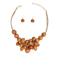 Cargar imagen en el visor de la galería, Necklace Brown Clustered Wood Bead Set Women
