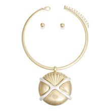 Load image into Gallery viewer, Choker Matte Gold Shell Pendant Set for Women
