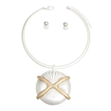 Load image into Gallery viewer, Choker Matte Silver Shell Pendant Set for Women
