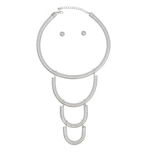 Cargar imagen en el visor de la galería, Bib Silver Rigid Coiled Spring U Drop Necklace
