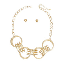 Cargar imagen en el visor de la galería, Collar Gold Chunky Coiled Wire Rings Necklace
