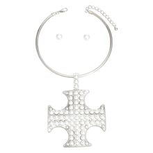 Cargar imagen en el visor de la galería, Pendant Silver Pearl Cross Pattee Necklace Women
