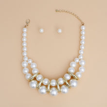 Load image into Gallery viewer, Collar Cream Pearl Vintage Graduated Stack Choker
