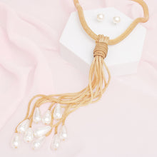 Cargar imagen en el visor de la galería, Tassel Necklace Gold Teardrop Pearl Leather Set
