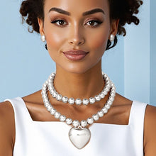 Cargar imagen en el visor de la galería, Beaded Silver Heart Pendant Double Necklace Set

