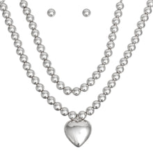 Cargar imagen en el visor de la galería, Beaded Silver Heart Pendant Double Necklace Set
