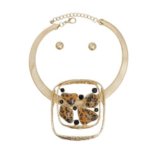 Load image into Gallery viewer, Chunky Collar Exotic Gold Leopard Safari Necklace
