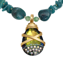 Load image into Gallery viewer, Pendant Green Stone Bead Teardrop Crystal Necklace
