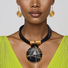 Cargar imagen en el visor de la galería, Pendant Black Leather Wire Wrapped Resin Necklace
