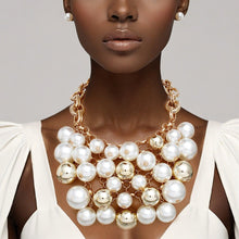 Load image into Gallery viewer, Bib Opulent Cream Pearl Gold Chainmaille Necklace
