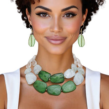 Cargar imagen en el visor de la galería, Collar Vibrant Marbled Green Bead Layered Necklace
