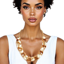 Cargar imagen en el visor de la galería, Chain Polished Gold Oval Link Long Necklace

