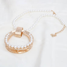 Load image into Gallery viewer, Pendant Sculpted Gold Ring Cream Pearl Necklace
