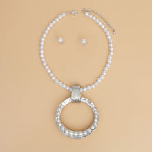 Cargar imagen en el visor de la galería, Pendant Sculpted Silver Ring White Pearl Necklace
