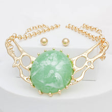 Cargar imagen en el visor de la galería, Collar Green Resin Dome Gold Chain Necklace Women
