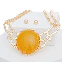 Cargar imagen en el visor de la galería, Collar Mustard Resin Dome Gold Chain Necklace Women
