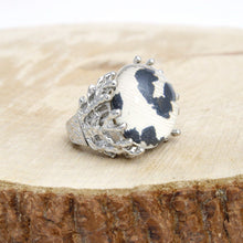 Cargar imagen en el visor de la galería, Cocktail Leopard Print Round Silver Stretch Ring
