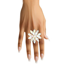 Cargar imagen en el visor de la galería, Cocktail Stacked Aurbo Marquise Flower Gold Ring
