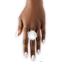 Load image into Gallery viewer, Cocktail White Power Pearl Gold Stretch Ring

