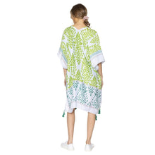 Cargar imagen en el visor de la galería, Green Damask Print Tassel Kimono
