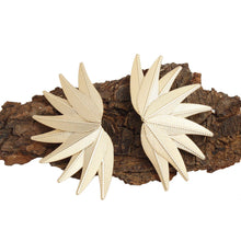 Cargar imagen en el visor de la galería, Studs Large Gold Fanned Tropical Leaves Earrings
